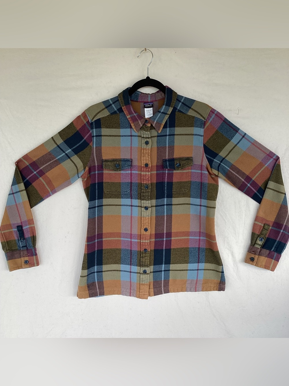 Patagonia Women’s Plaid Button Down Shirt Size 6 Organic Cotton